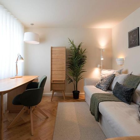 Emporium Deluxe 3Br Apartment W/ Private Parking By Lovelystay OOporto Esterno foto