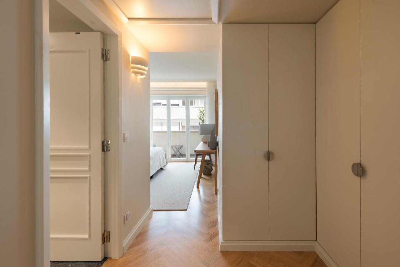 Emporium Deluxe 3Br Apartment W/ Private Parking By Lovelystay OOporto Esterno foto