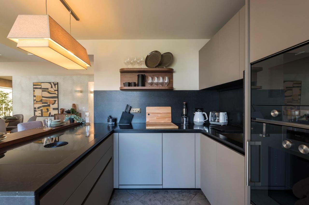 Emporium Deluxe 3Br Apartment W/ Private Parking By Lovelystay OOporto Esterno foto