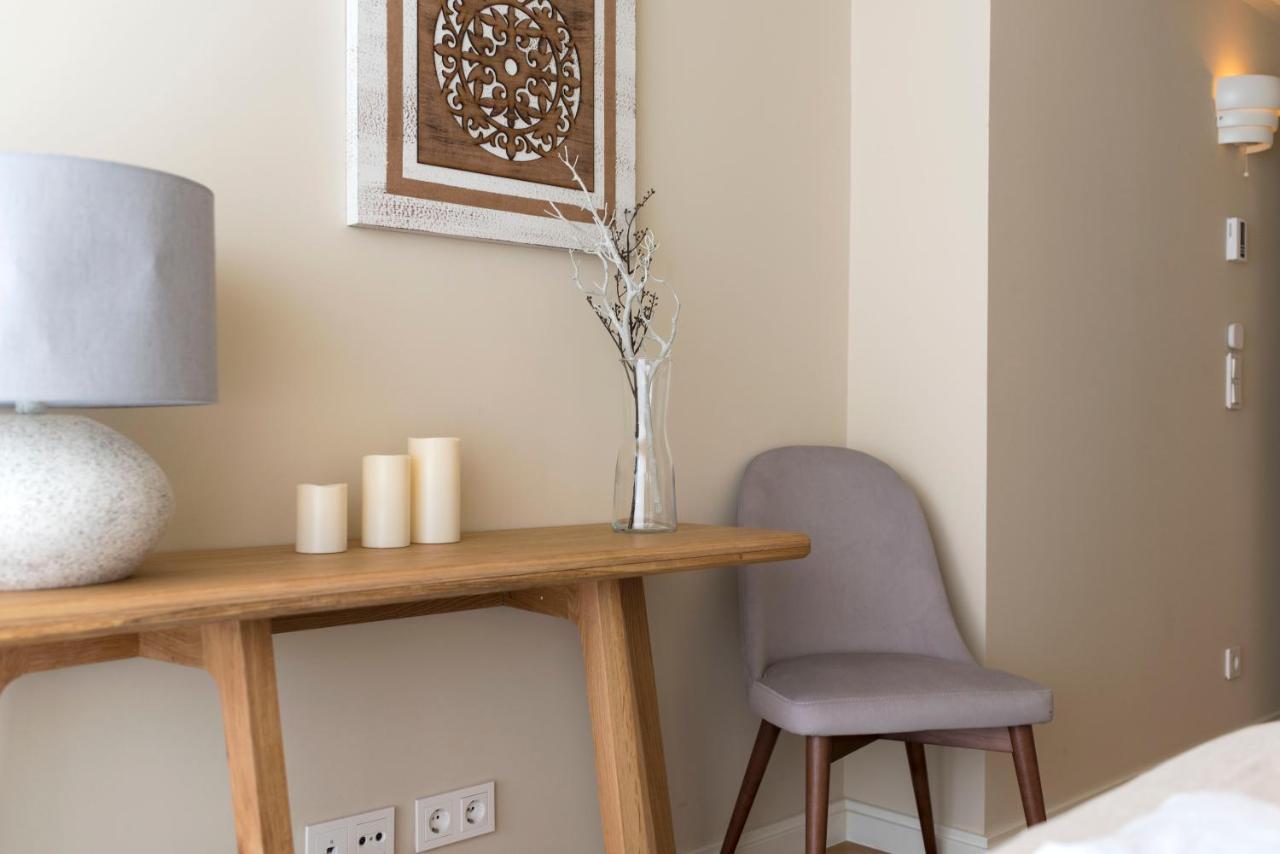 Emporium Deluxe 3Br Apartment W/ Private Parking By Lovelystay OOporto Esterno foto