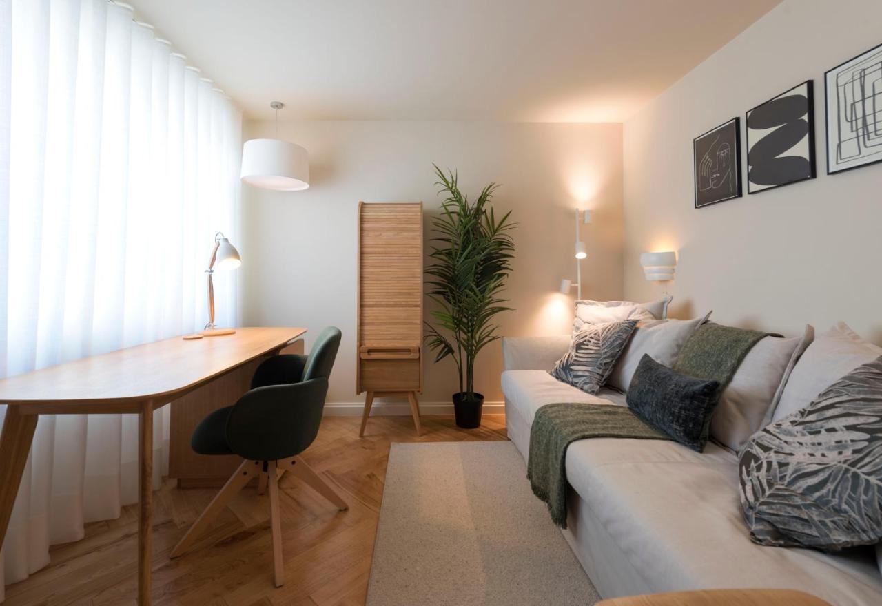 Emporium Deluxe 3Br Apartment W/ Private Parking By Lovelystay OOporto Esterno foto