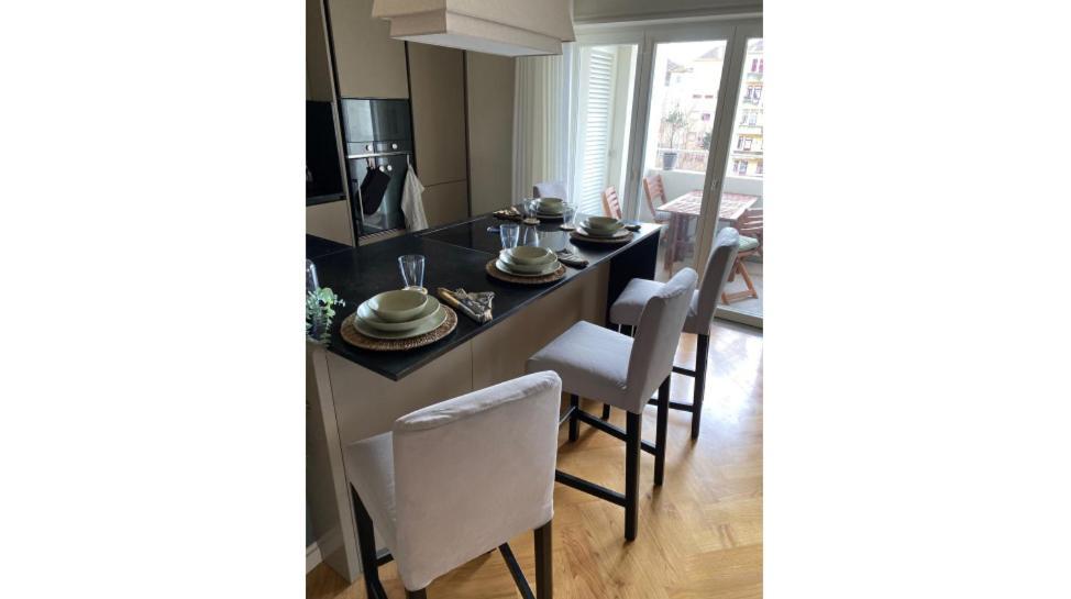 Emporium Deluxe 3Br Apartment W/ Private Parking By Lovelystay OOporto Esterno foto