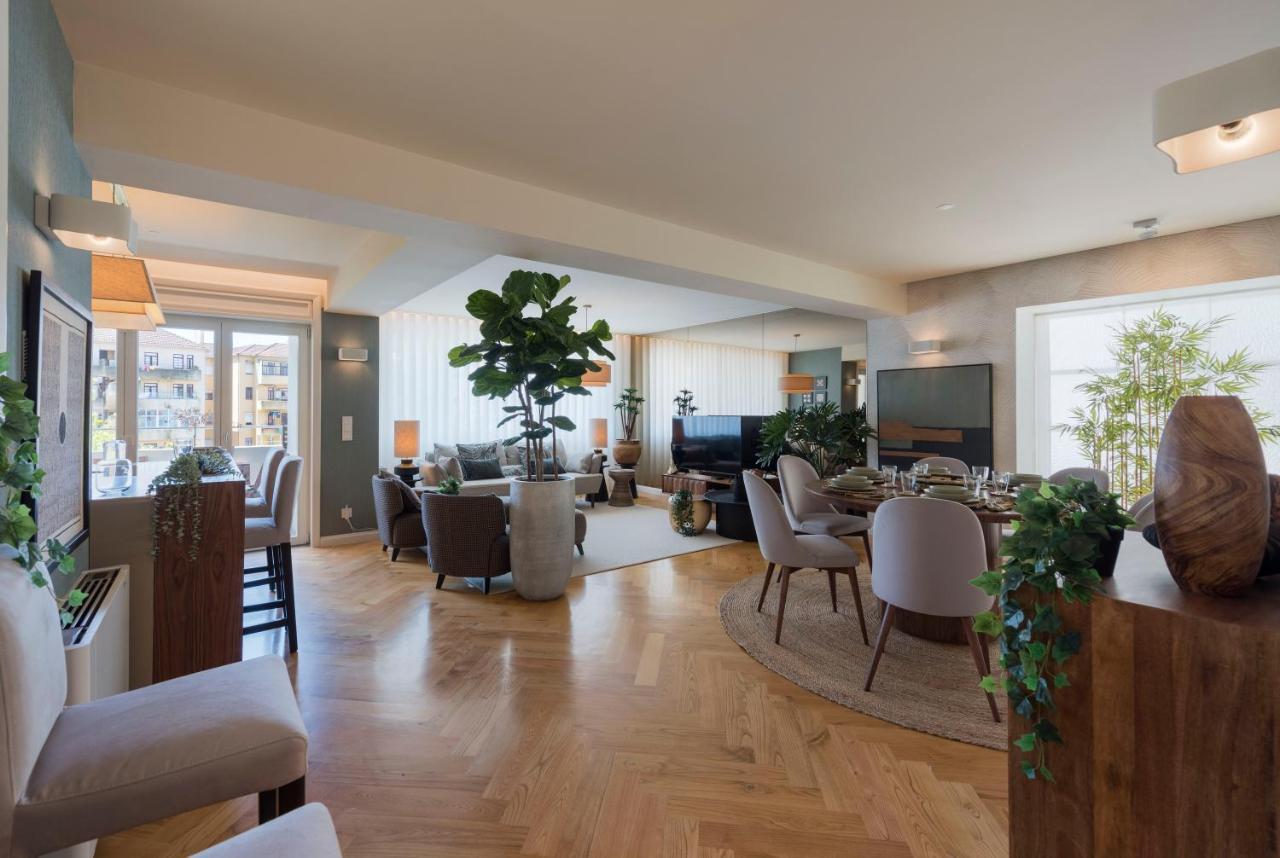 Emporium Deluxe 3Br Apartment W/ Private Parking By Lovelystay OOporto Esterno foto